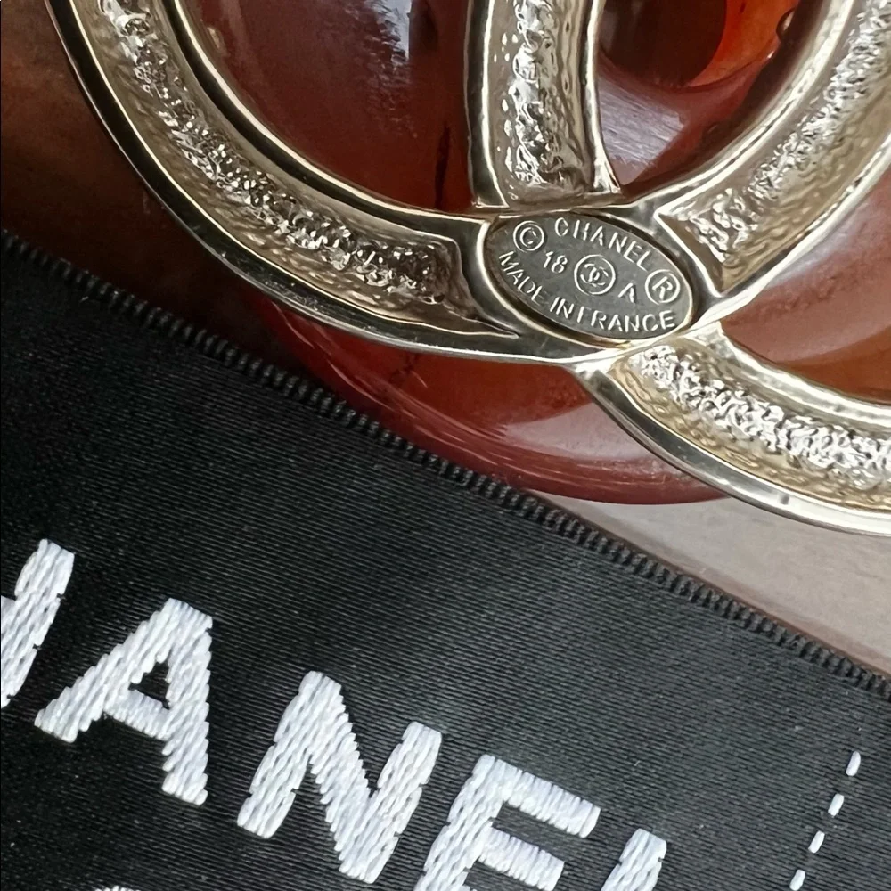 🌹AUTHENTIC CHANEL BROACH - Picture 2 of 5